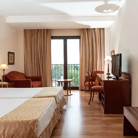 Hotel Termes Montbrio & 4*
