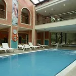 Отель Termes Montbrio & 4*