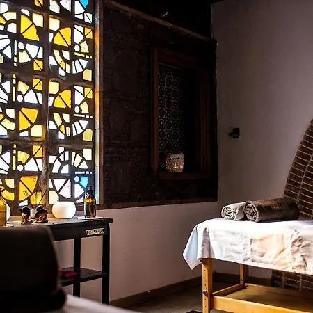 Szálloda Termes Montbrio & 4*