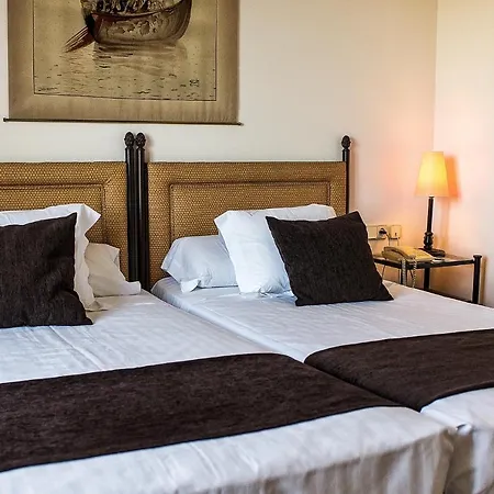 Termes Montbrio & 4*