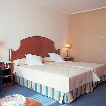 Szálloda Termes Montbrio & 4*