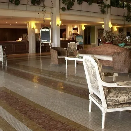 Hotel Termes Montbrio & Montbrio del Camp