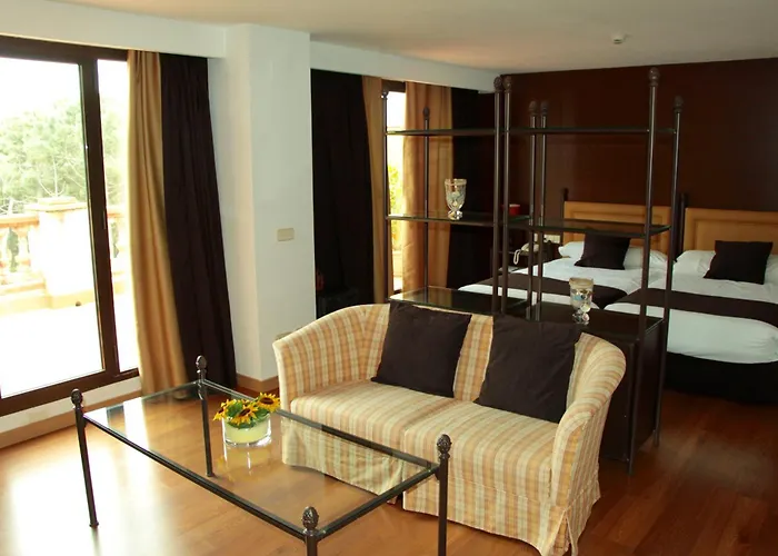Hotel Termes Montbrio & Montbrió del Camp
